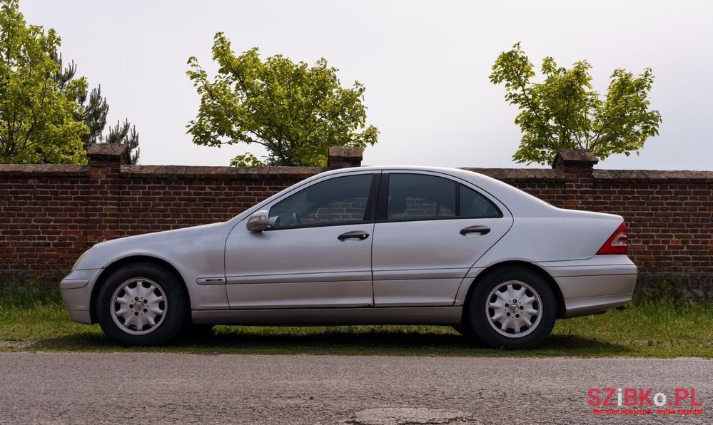 2001' Mercedes-Benz C-Class photo #6