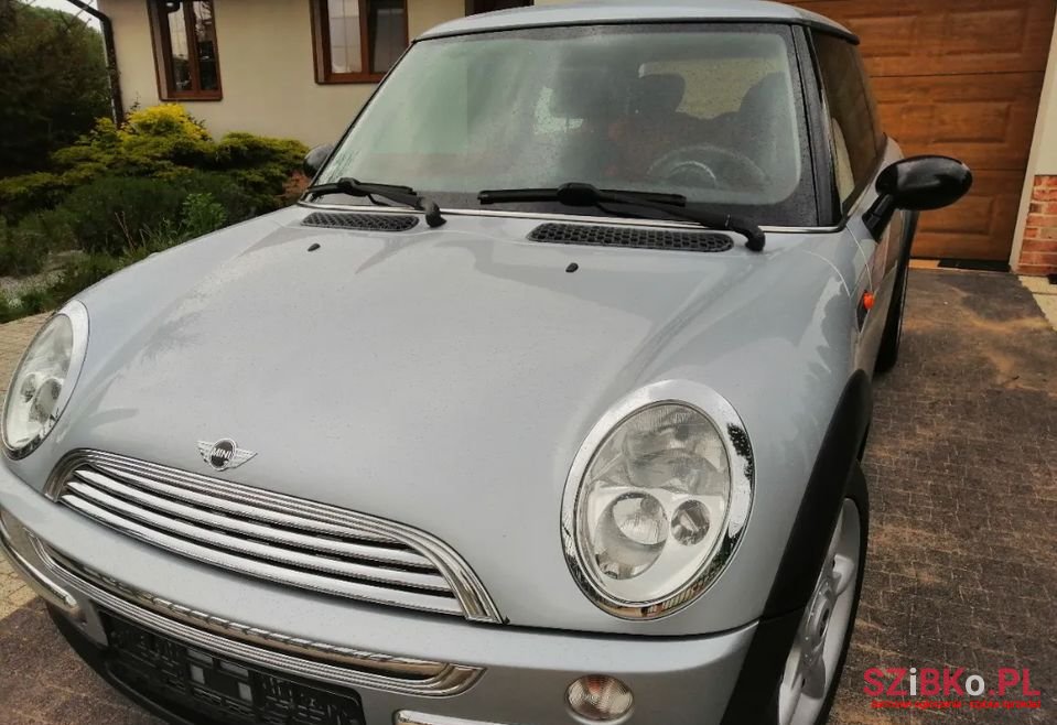 2004' MINI One photo #4