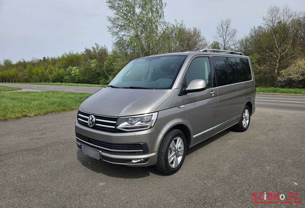 2017' Volkswagen Multivan photo #1