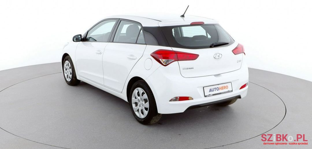 2016' Hyundai i20 photo #2