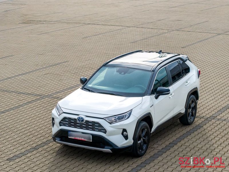 2020' Toyota RAV4 photo #2