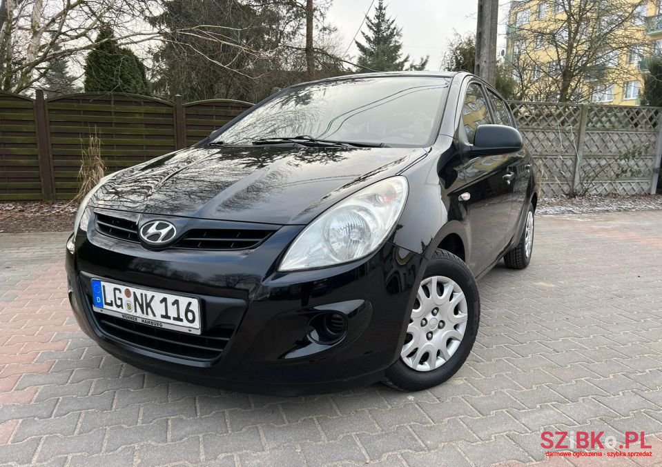 2010' Hyundai i20 photo #1