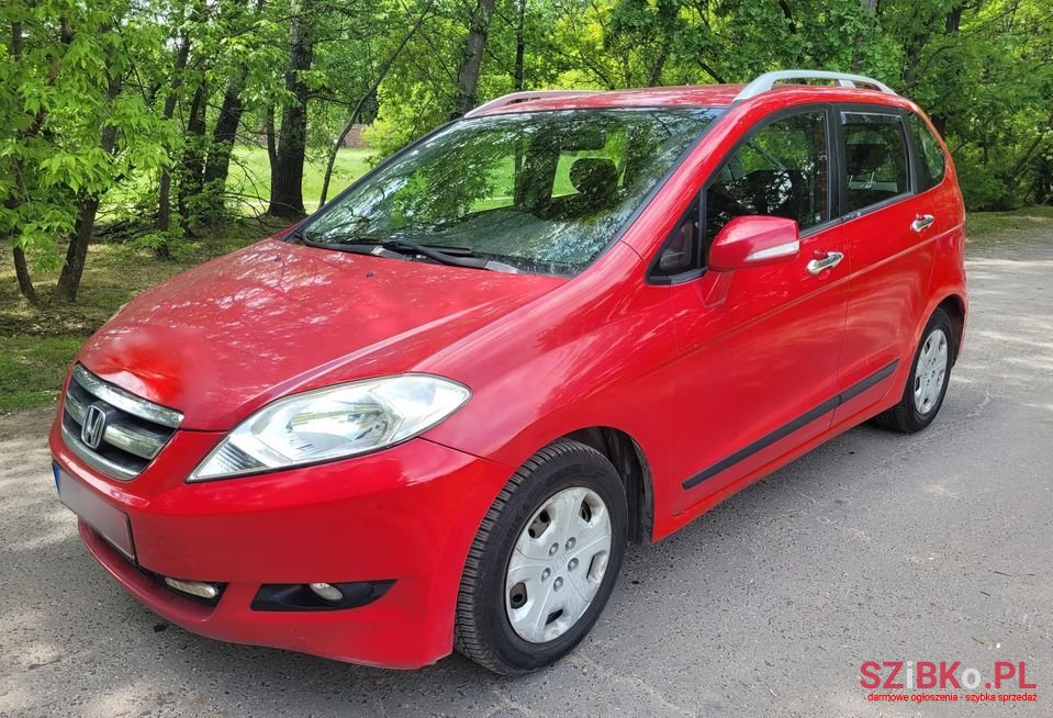 2005' Honda FR-V photo #1