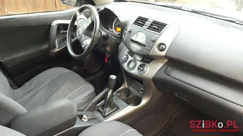 2007' Toyota RAV4 photo #4