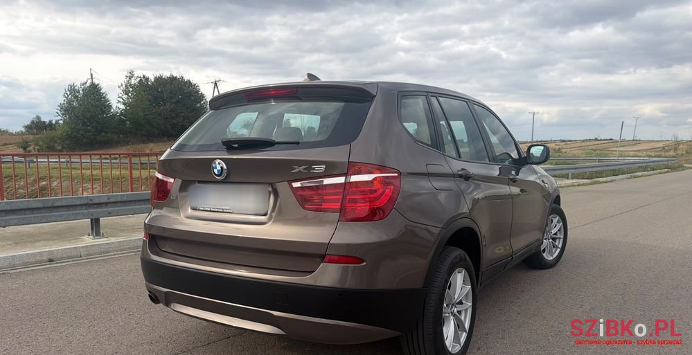 2010' BMW X3 Xdrive20D photo #2