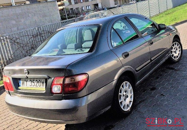 2002' Nissan Almera photo #2