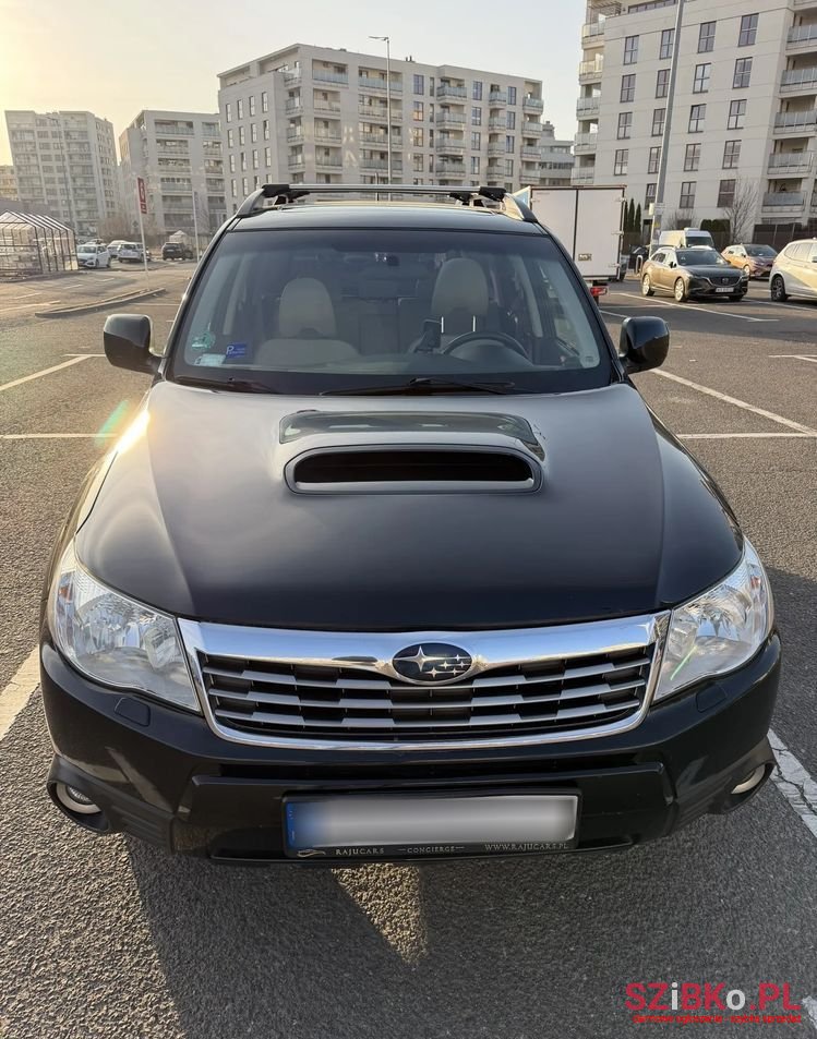 2010' Subaru Forester photo #4