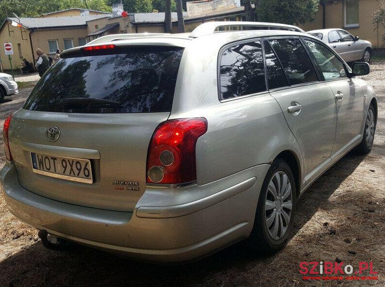 2003' Toyota Avensis photo #3