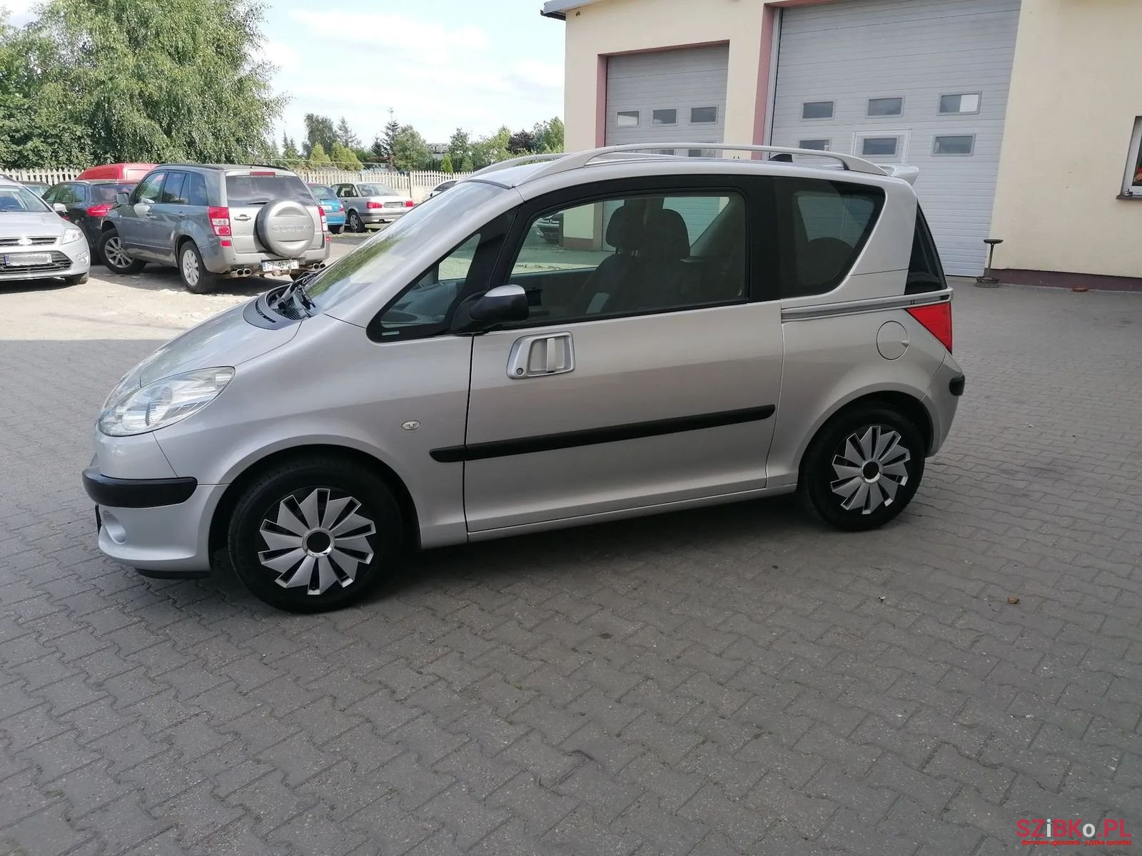 2005' Peugeot 1007 photo #5