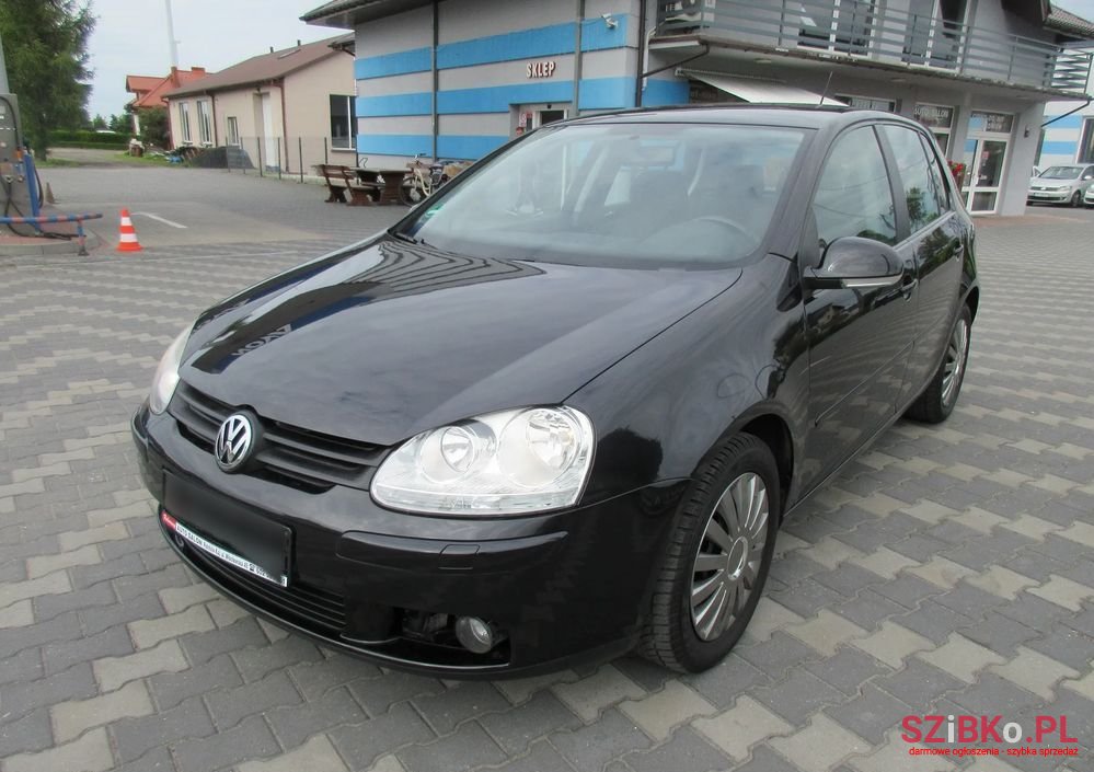 2006' Volkswagen Golf photo #2