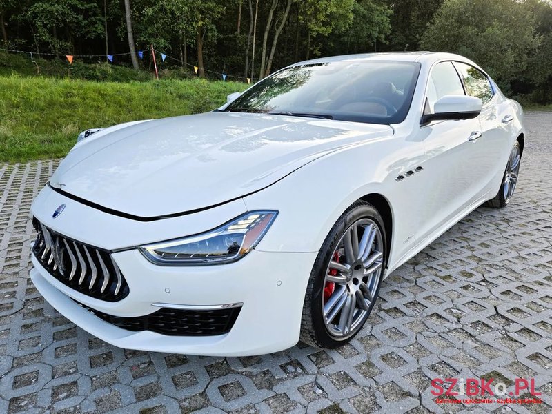 2018' Maserati Ghibli S Granlusso photo #1