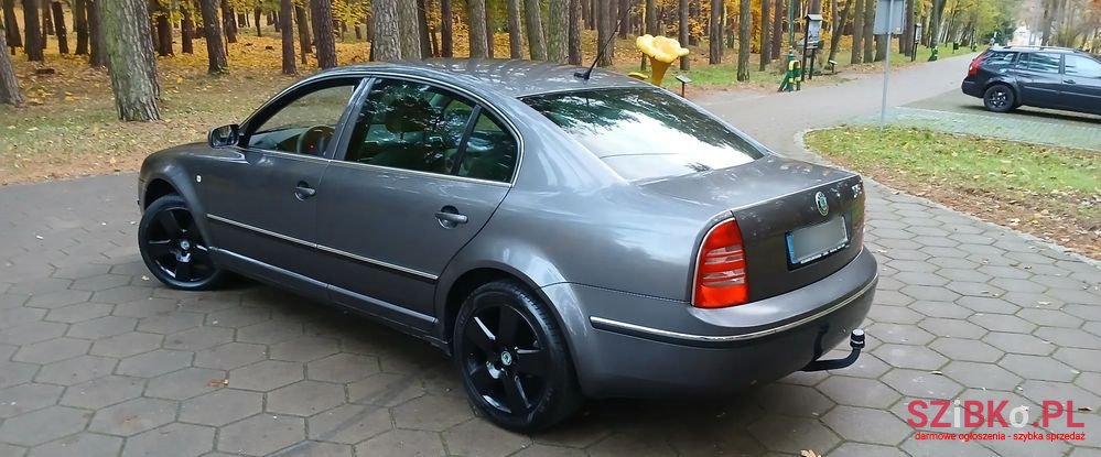 2005' Skoda Superb photo #2