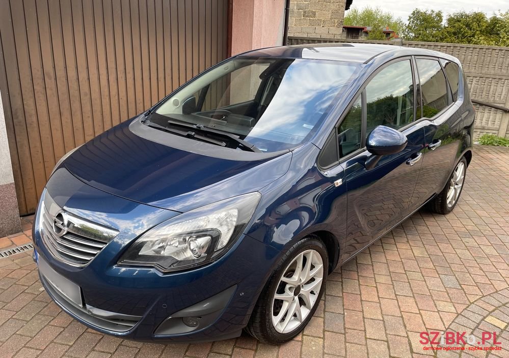 2011' Opel Meriva 1.7 Cdti Cosmo photo #2