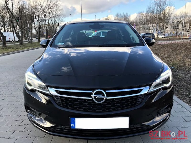 2018' Opel Astra photo #4