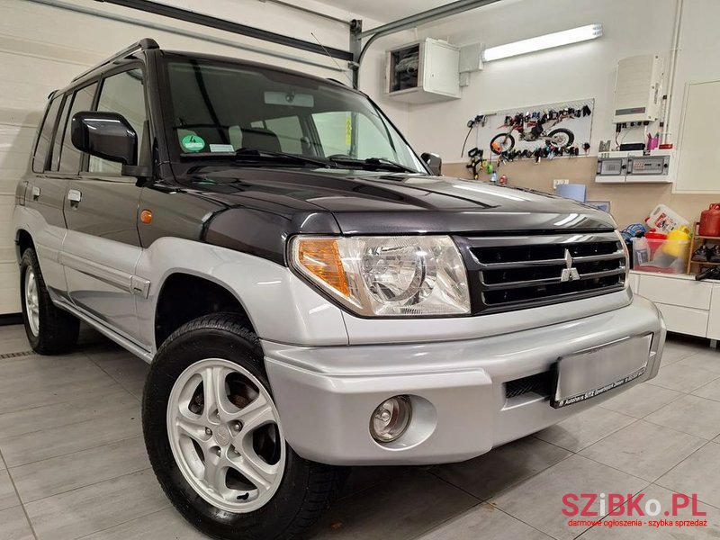 2005' Mitsubishi Pajero Pinin photo #1