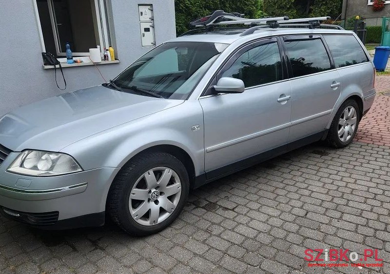 2001' Volkswagen Passat photo #4