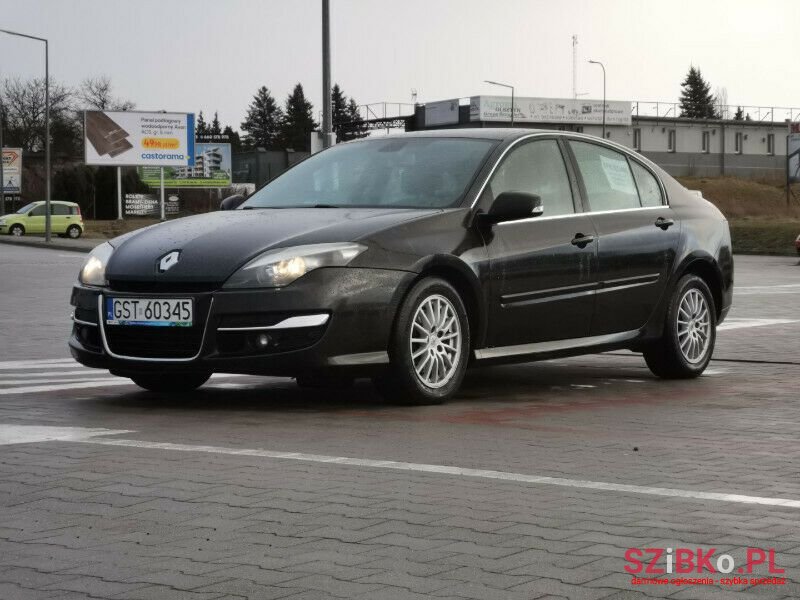 2013' Renault Laguna photo #1