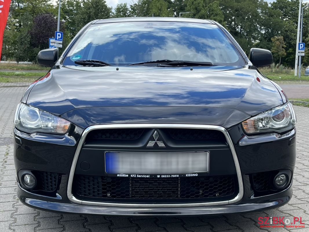 2010' Mitsubishi Lancer photo #3