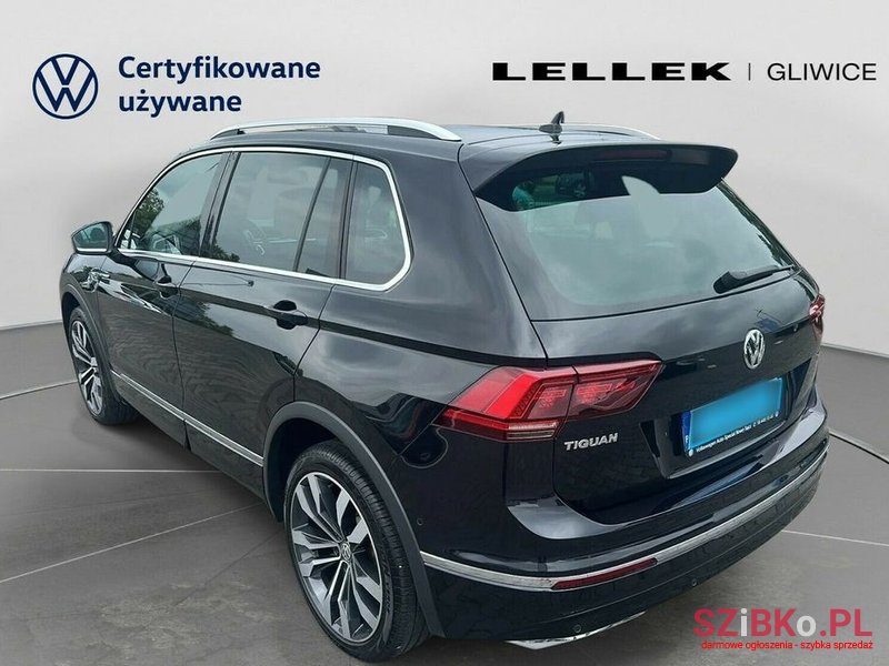 2019' Volkswagen Tiguan photo #6