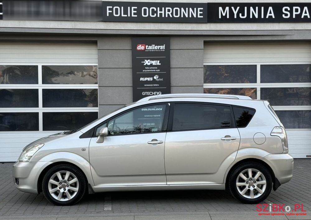 2007' Toyota Corolla Verso photo #3