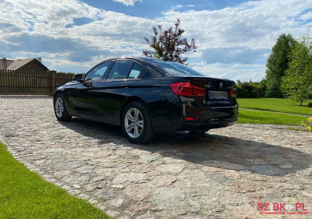 2017' BMW 3 Series Sport Line photo #6