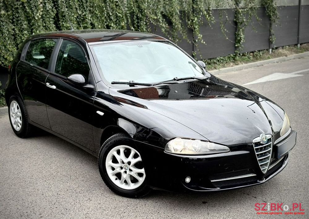 2007' Alfa Romeo 147 1.6 T.S Impression photo #1