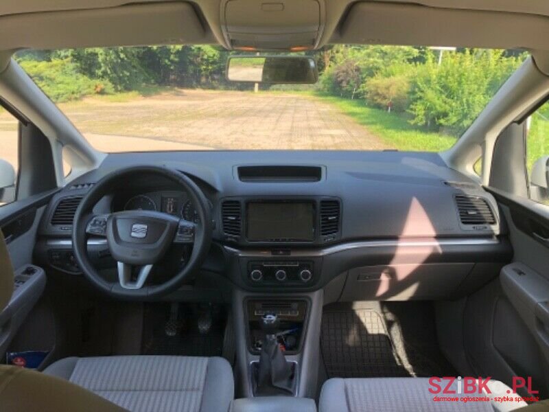 2011' SEAT Alhambra photo #3