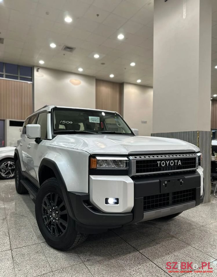 2024' Toyota Land Cruiser photo #3