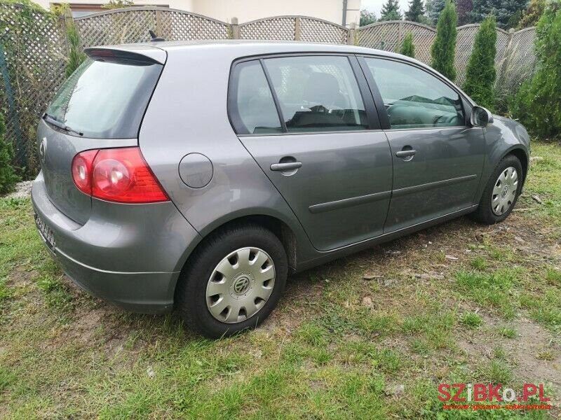 2006' Volkswagen Golf photo #5