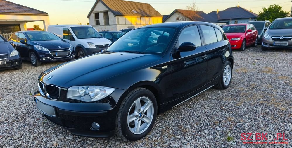 2005' BMW 1 Series 116I photo #1