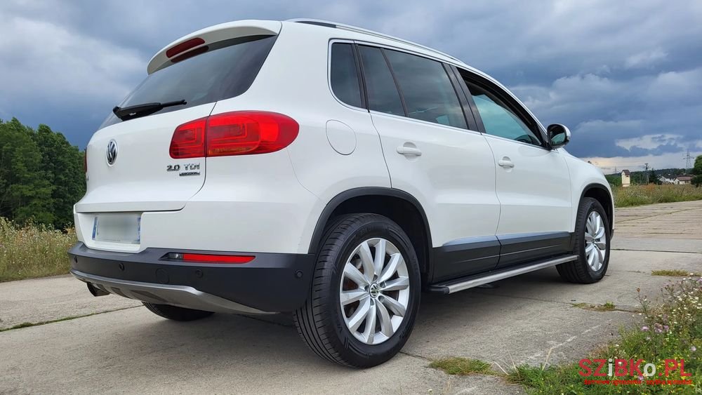 2012' Volkswagen Tiguan photo #5