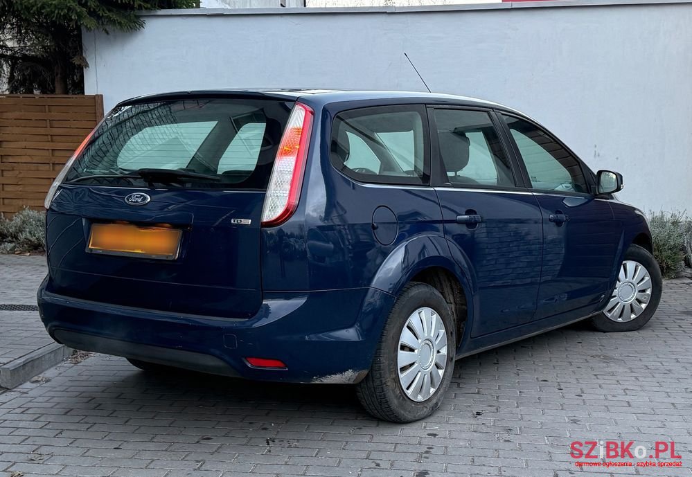 2010' Ford Focus photo #4