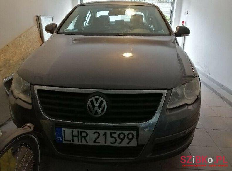 2006' Volkswagen Passat photo #1