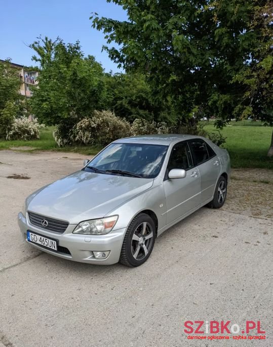 1999' Lexus IS photo #2