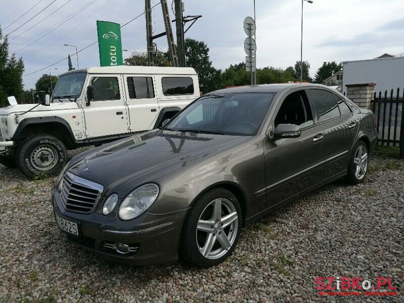 2008' Mercedes-Benz Klasa E photo #2