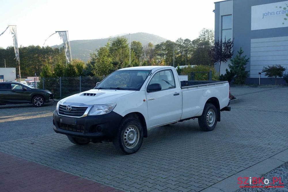 2015' Toyota Hilux photo #3