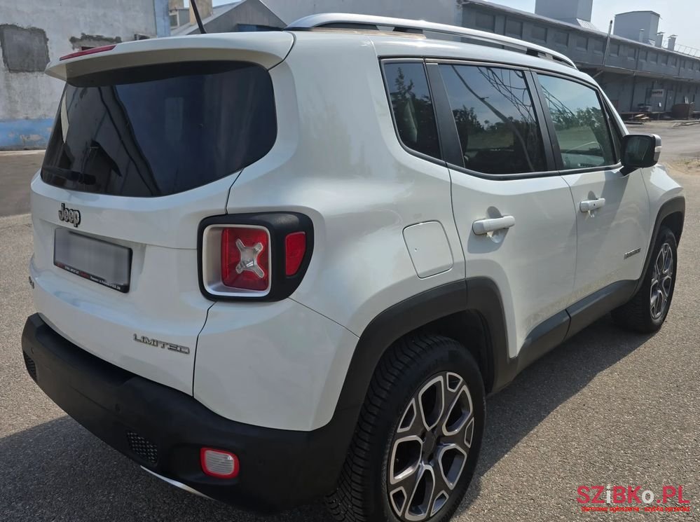 2016' Jeep Renegade photo #4
