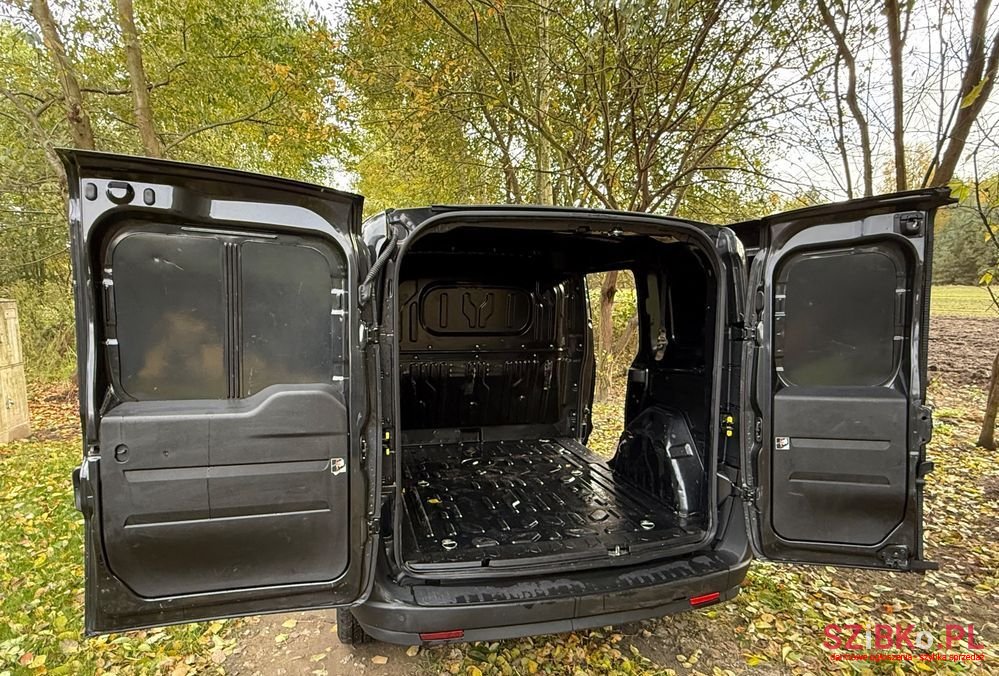 2017' Fiat Doblo photo #6