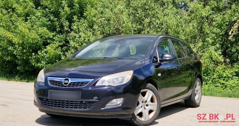 2011' Opel Astra Iv 1.7 Cdti Enjoy photo #3