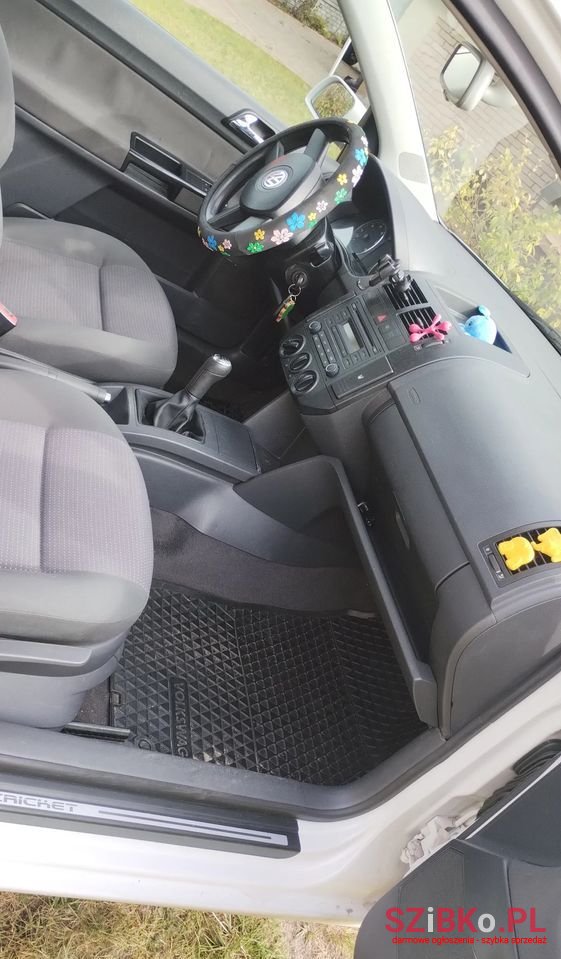 2005' Volkswagen Polo photo #4