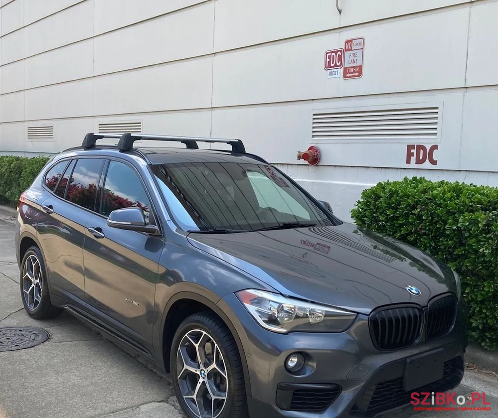 2017' BMW X1 Xdrive25I Sport Line photo #1