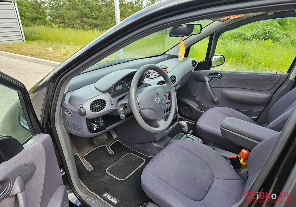 2000' Mercedes-Benz A-Class photo #5