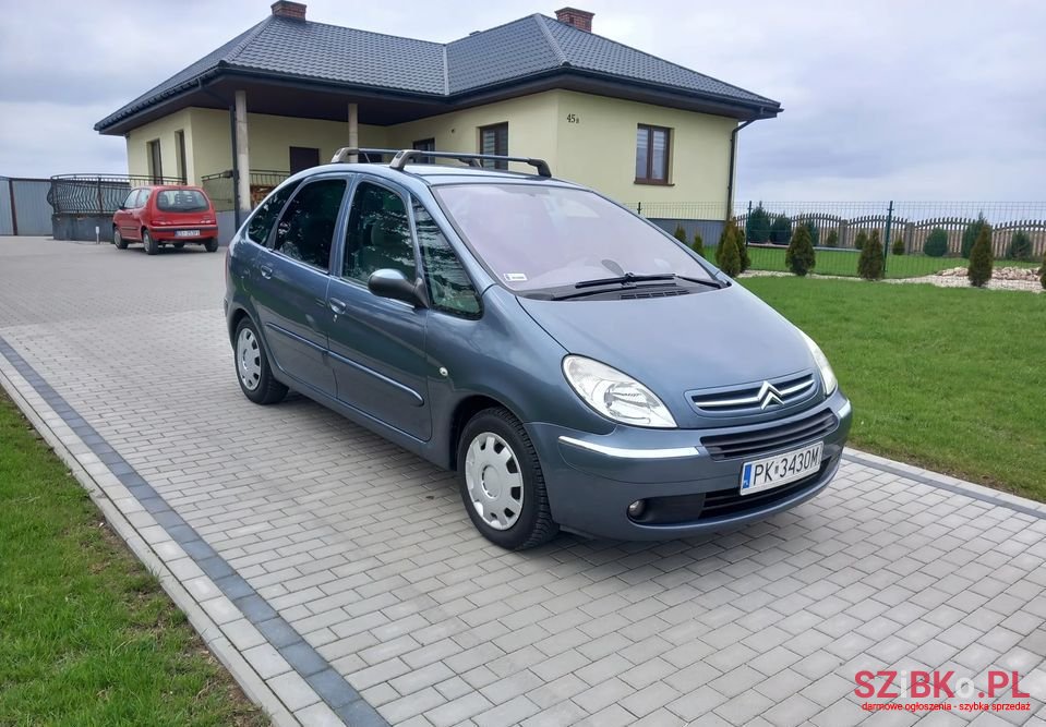 2006' Citroen Xsara Picasso photo #2