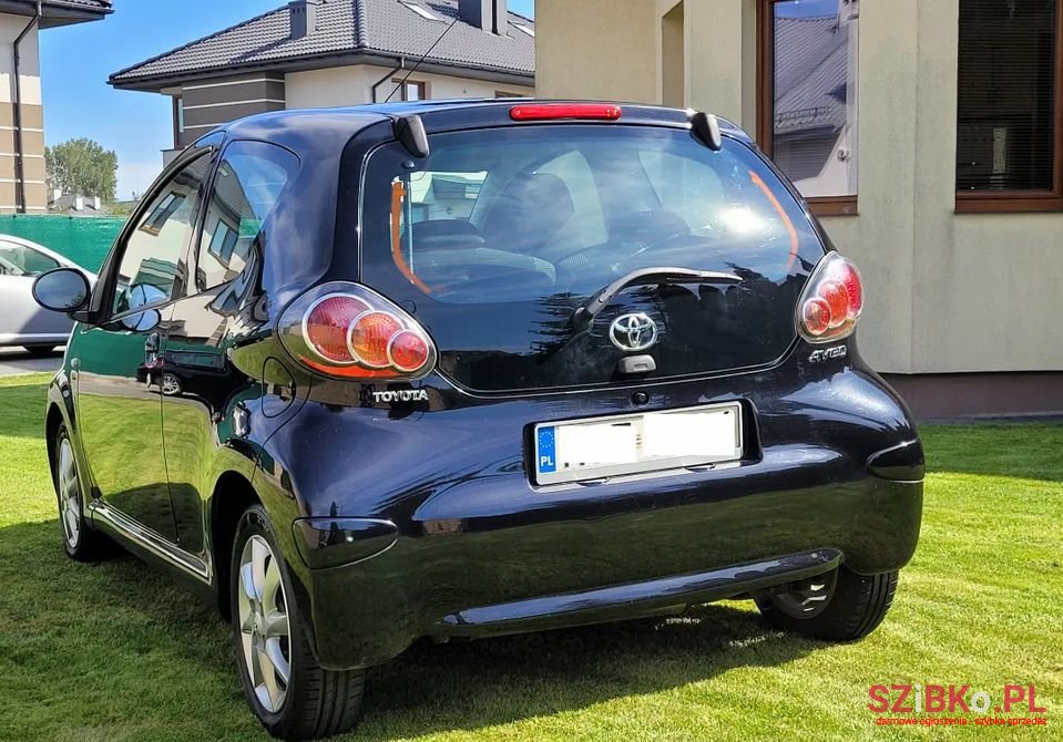 2010' Toyota Aygo photo #5
