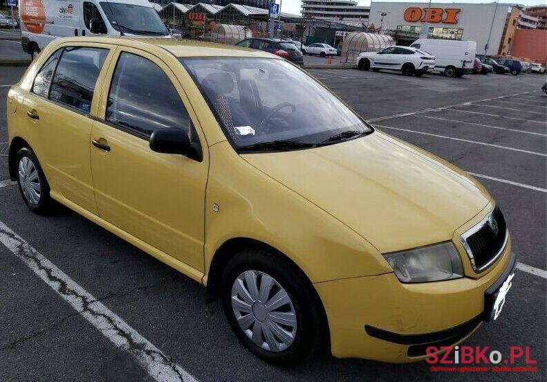 2001' Skoda Fabia photo #1