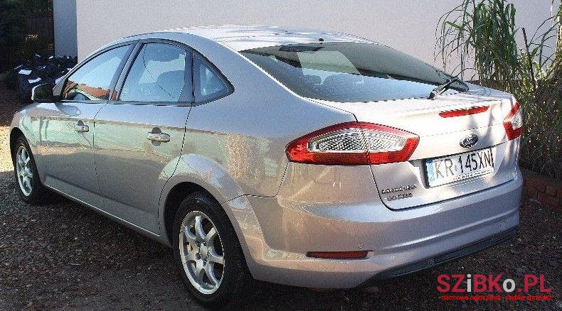 2011' Ford Mondeo photo #1