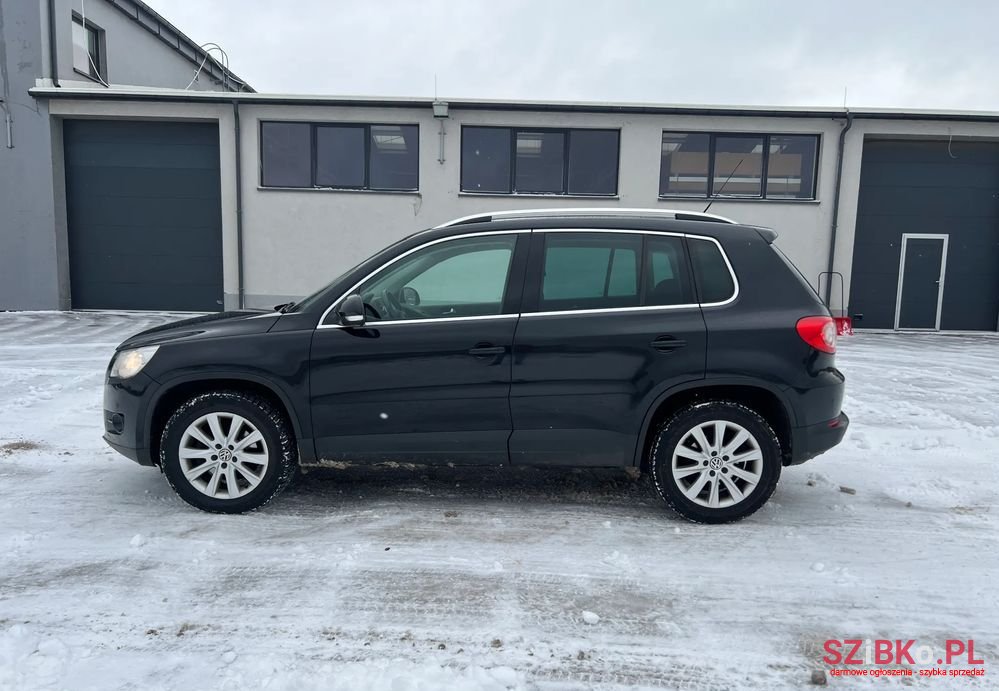 2009' Volkswagen Tiguan photo #1