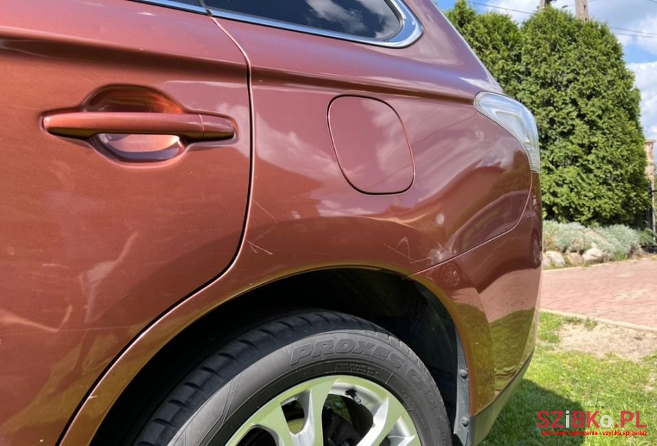 2013' Mitsubishi Outlander photo #4