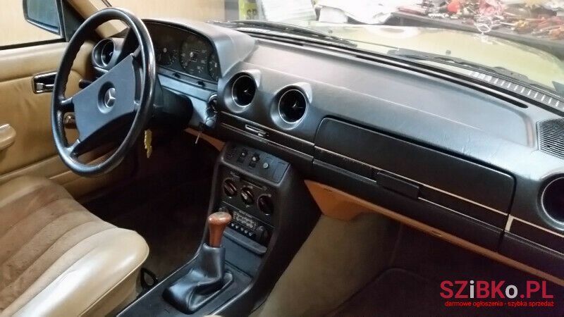 1980' Mercedes-Benz W123 photo #4