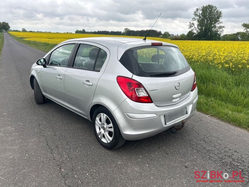 2011' Opel Corsa 1.2 16V Cosmo photo #5